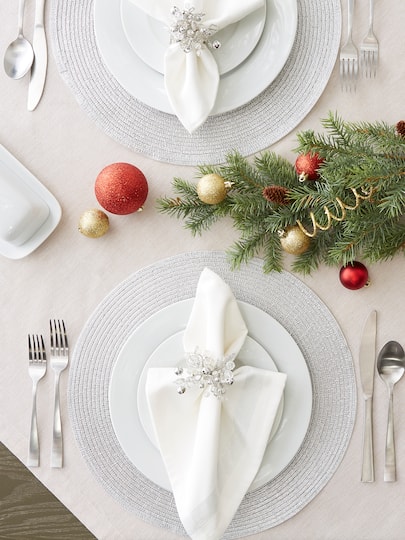 DII® Metallic Silver Round Polypropylene Woven Placemat (Set of 4)
